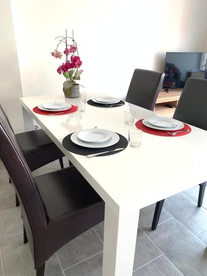 Vakantiewoning Maya Apartment Остенде Екстериор снимка